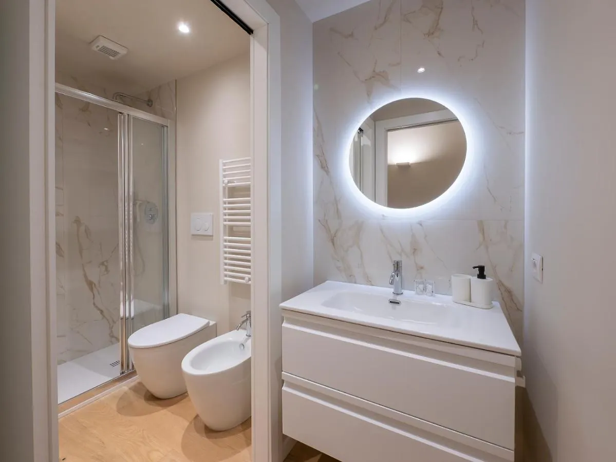 I Host Apartment - Ranzoni 2 Milan 0*,  Italy