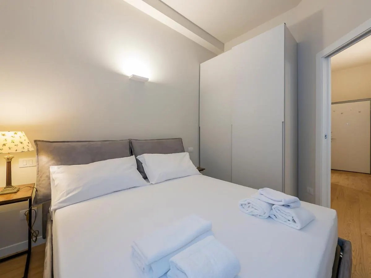 I Host Apartment - Ranzoni 2 Milan 0*,